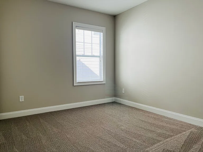 350 Braeden Way — Photo 17