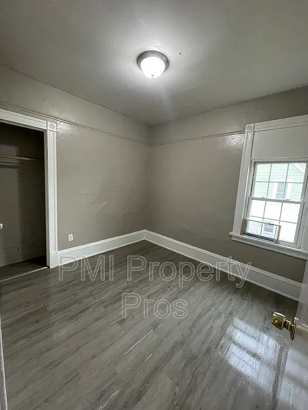 Building Photo - 2621 N 23rd St
