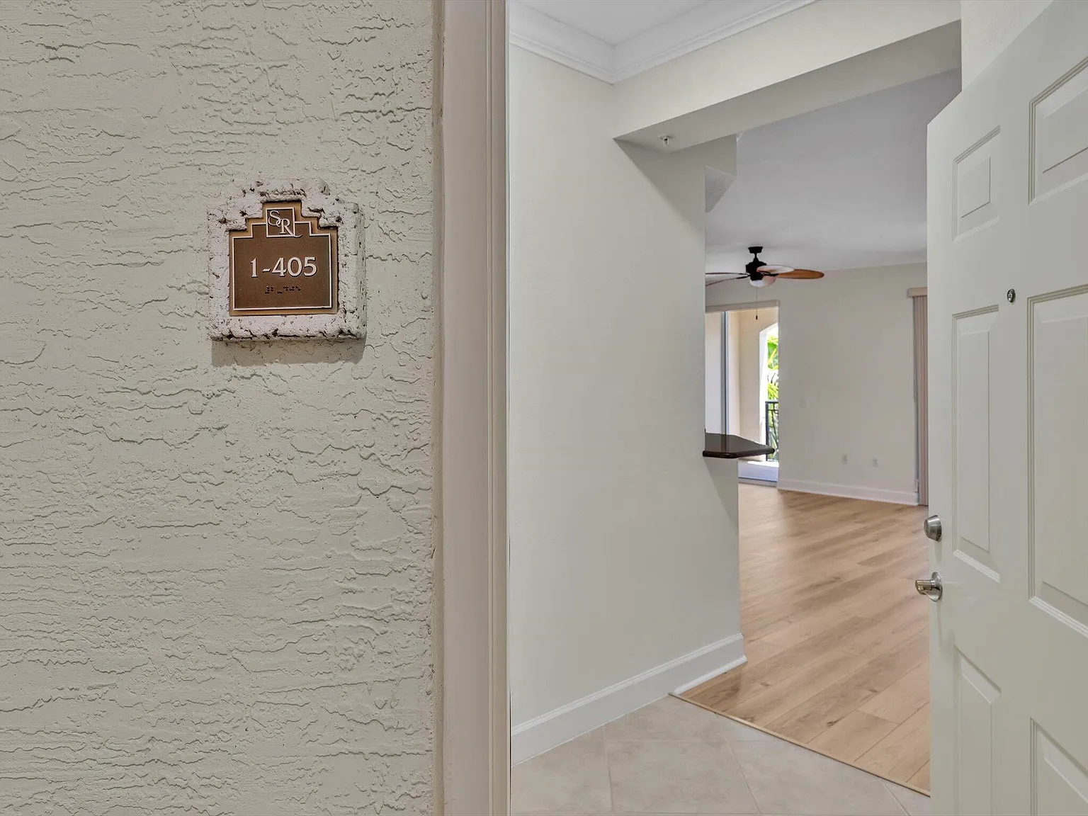 3 bed, 2.0 bath, 1365 sqft, $2,800 — Photo 2