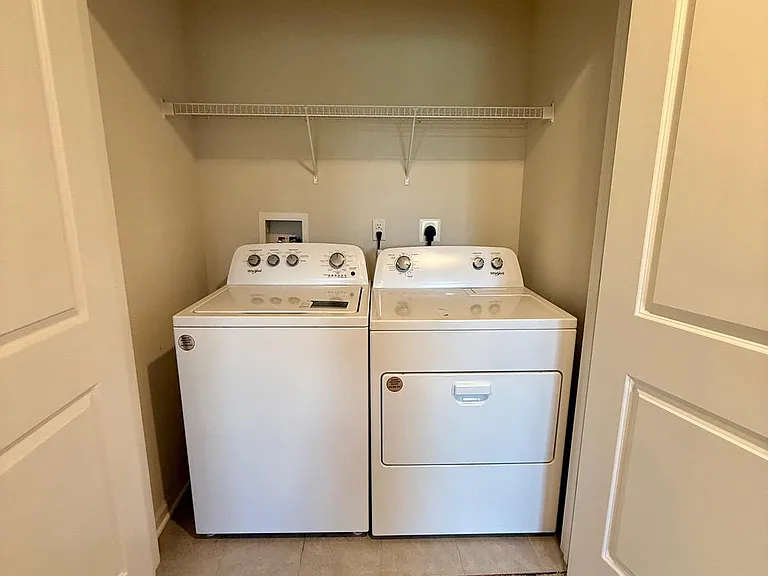 4 Peregrine Way — Photo 14