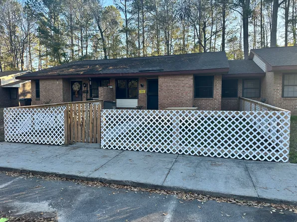 7911 Ebony Ct, North Charleston, SC 29420