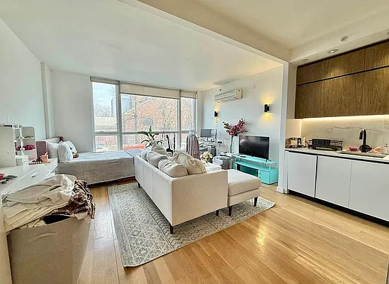 Rented by ERNY LLC | media 26