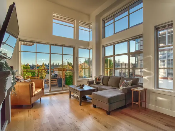 16483 64th Ave #306, Surrey, BC V3S 6V7