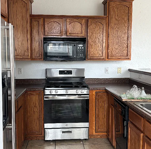 1520 E Helen Way — Photo 6