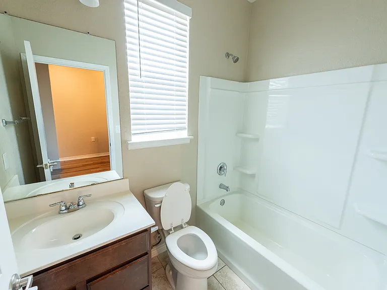 5526 Castle Brook Dr — Photo 6
