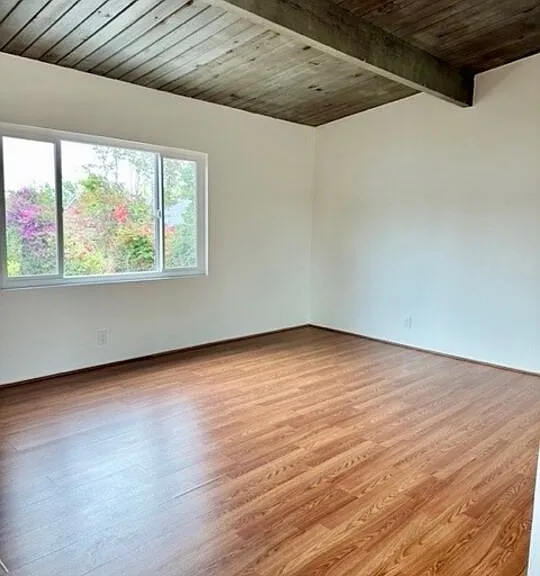 2215 Orange Grove Ave — Photo 2
