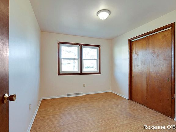 4th image of 225 Collindale Ave NW