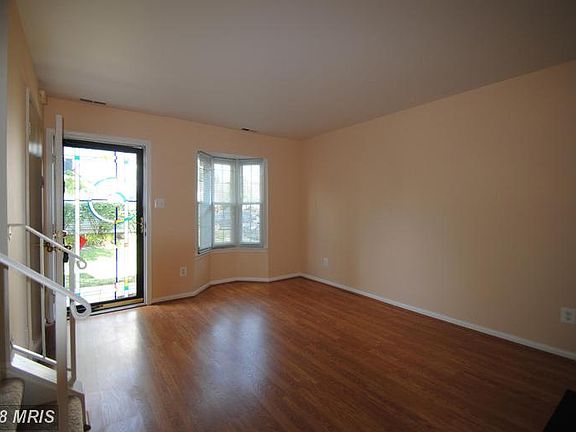 3rd image of 8554 Southlawn Ct