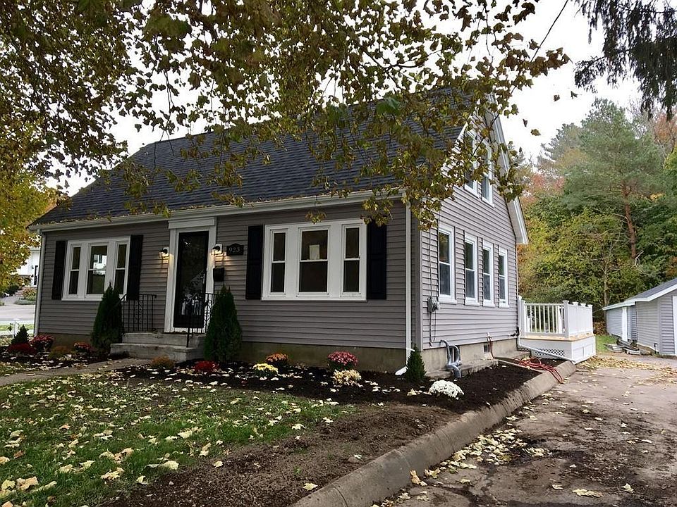 1st image of 923 Hancock St