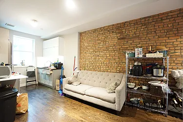 Rented by Rennit Inc.