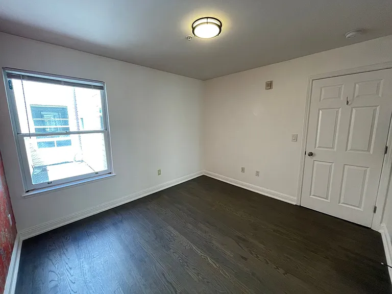 4520 Irving St #1 — Photo 6