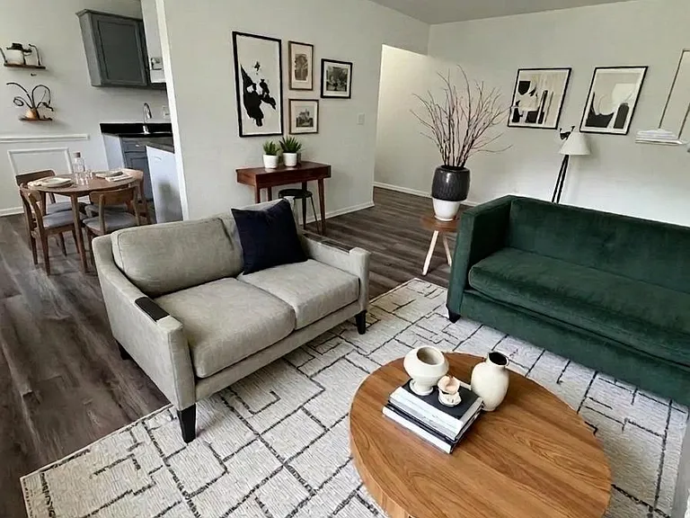 595 Wagner Dr #7 — Photo 1