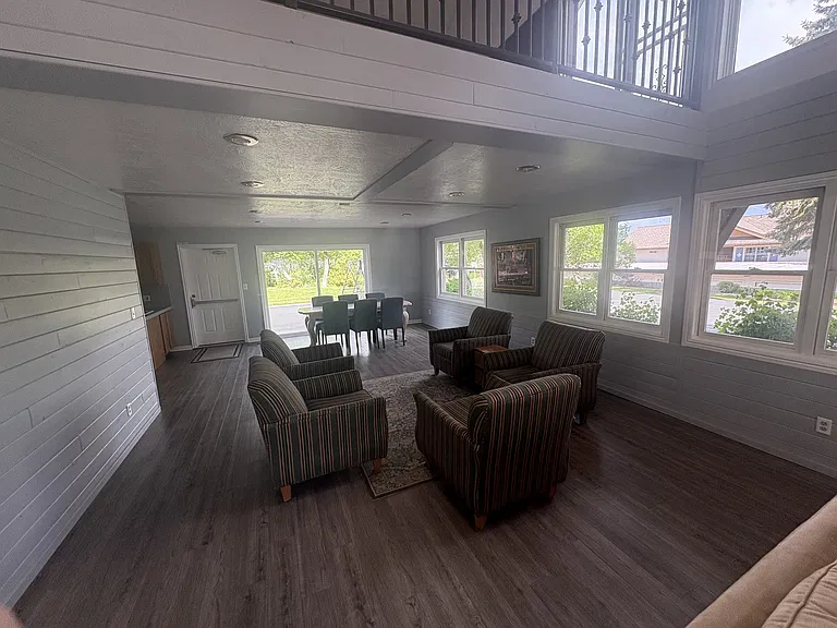 1004 Uri Ln #2 — Photo 33
