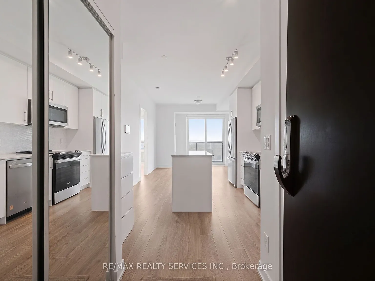 1 bed, $2,200 — Photo 3