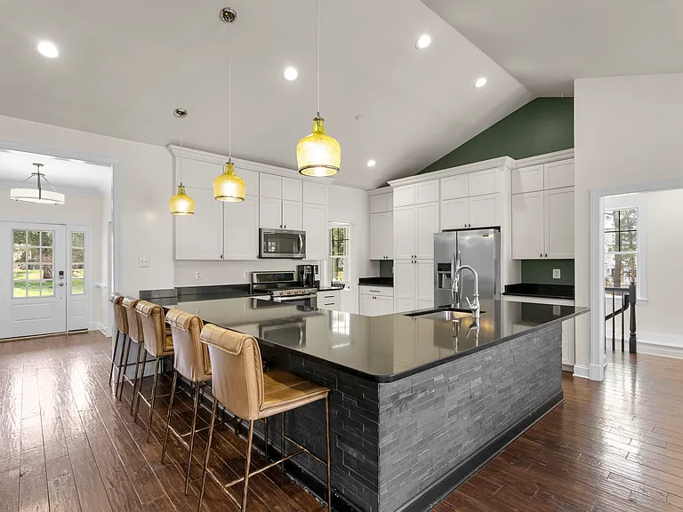 17601 Crystal Spring Ter — Photo 8