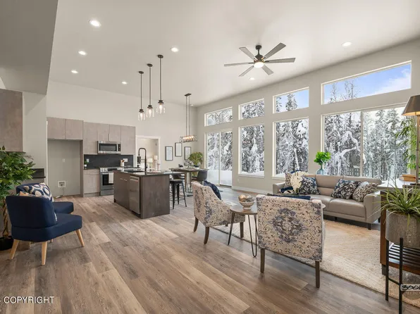 17610 Birchtree St, Chugiak, AK 99567