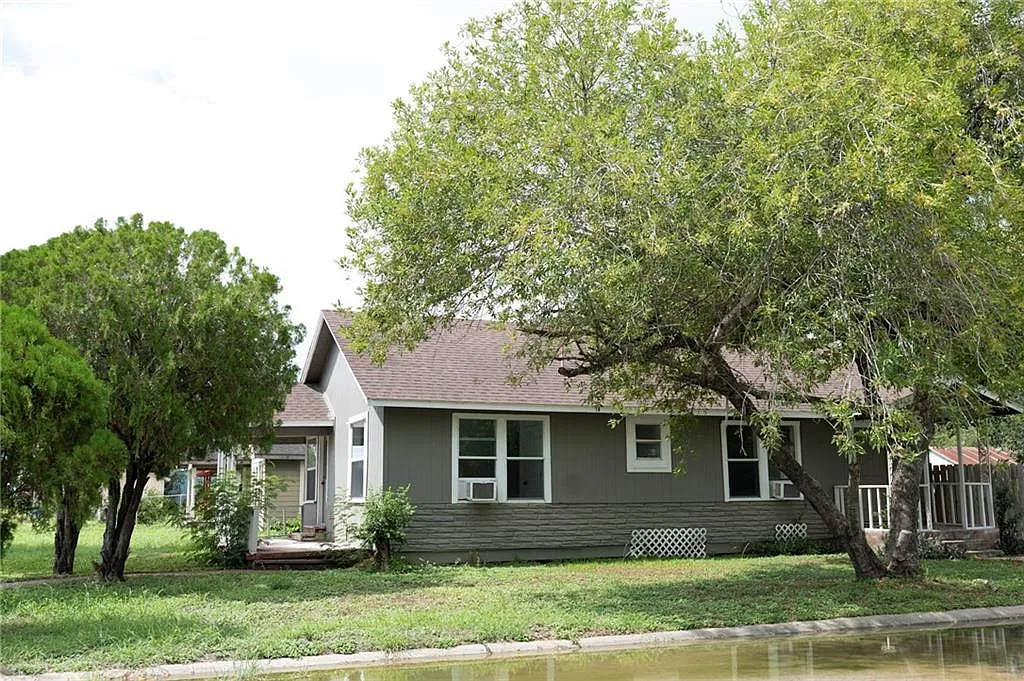 3 bed, 1066 sqft, $1,450 — Photo 2