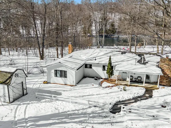 17709 Rapids Dr, Hersey, MI 49639