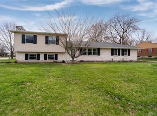 525 Preston Dr, Waynesville, OH 45068