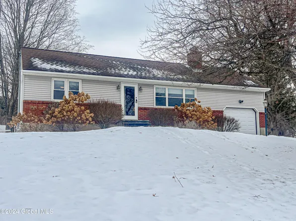 1725 Richwood Drive, Castleton, NY 12033