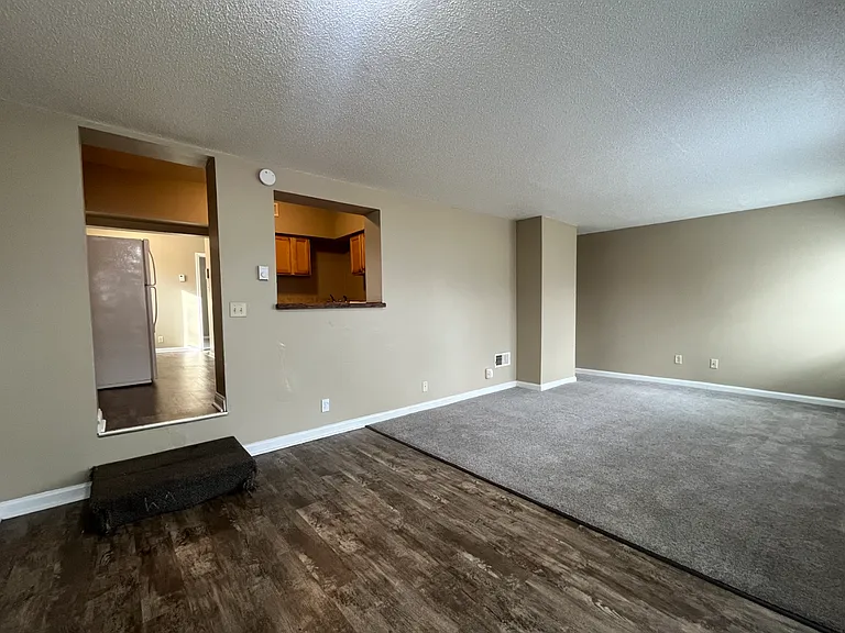 880 Wilson Avenue — Photo 3