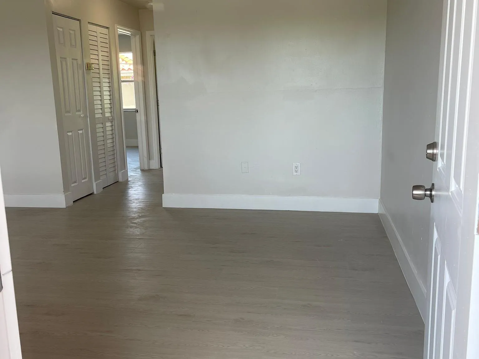 1431 SW 22nd Ave — Photo 3