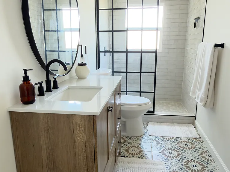 6055 Majestic Ave — Photo 16