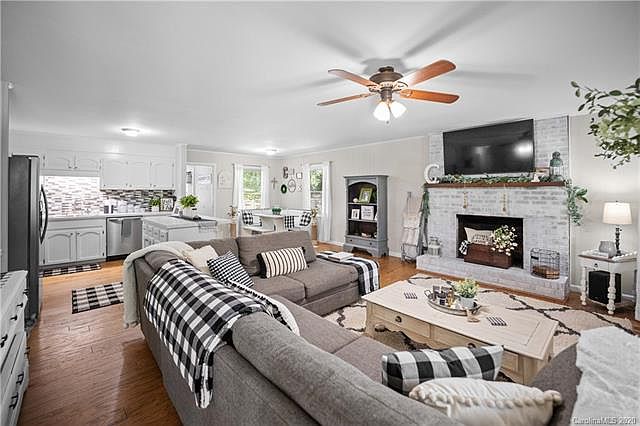 1st image of 4309 Pinto Ln