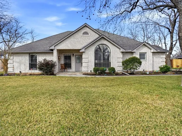 7611 Ravenswood Rd, Granbury, TX 76049