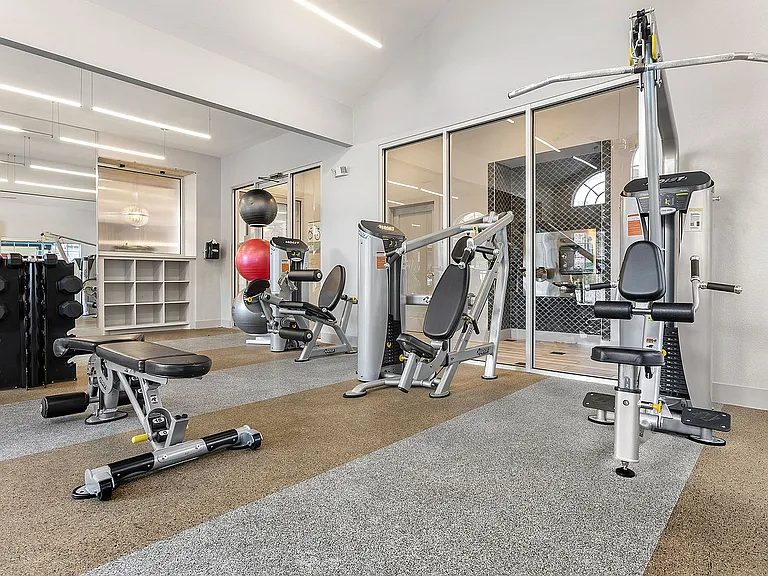 C242510_AstonAtCR_FitnessCenter2_02