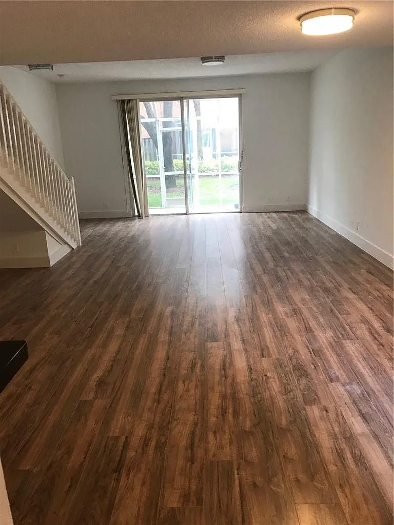 Building Photo - 1489 Barcelona Way