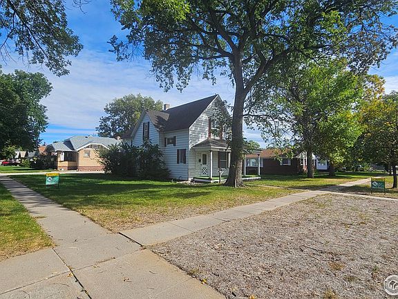 2nd image of 403 E Bijou Ave