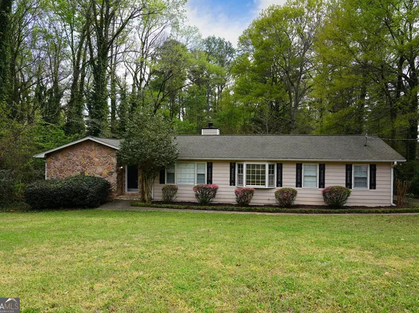 2201 Meadow Wood Ct, Marietta, GA 30062