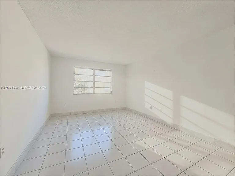 1225 NE 124th St #24B — Photo 9