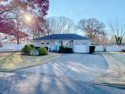 124 Brook St, West Sayville, NY, 11796