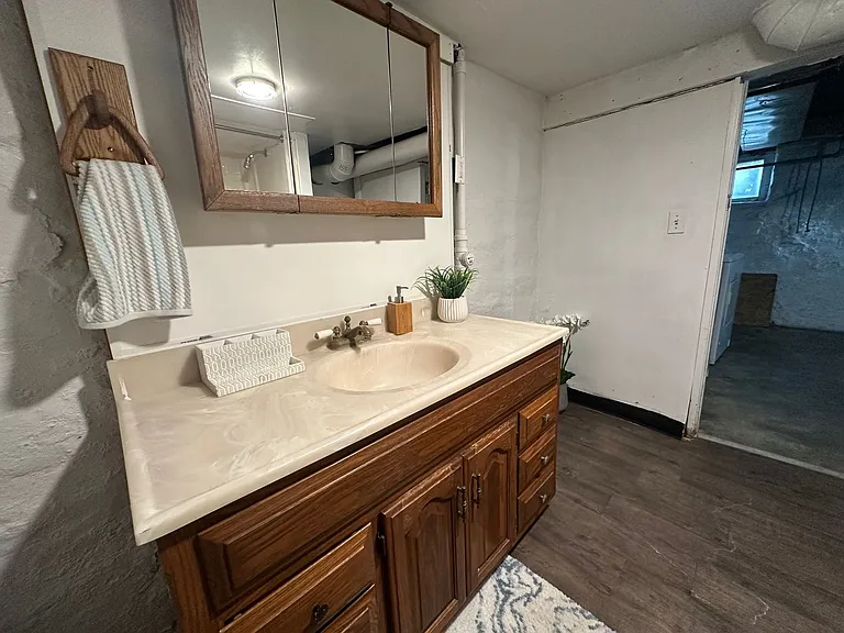 1027 Lincoln St — Photo 14
