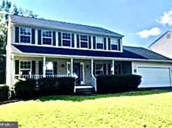 50 Dorothy Ln