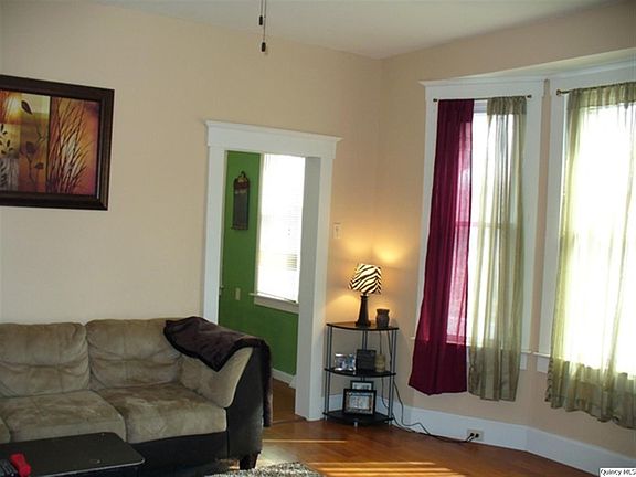 Home for Sale in Quincy, IL $67,400