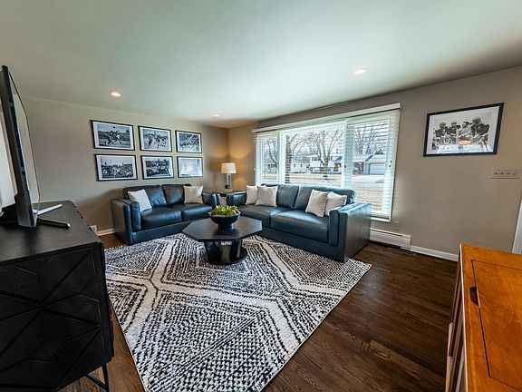 5th image of 1112 Blue Ridge Dr