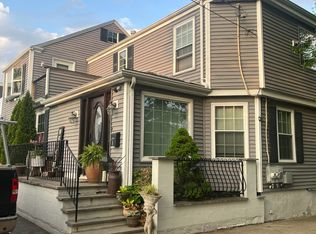 1 Bain St, Cranston, RI 02920