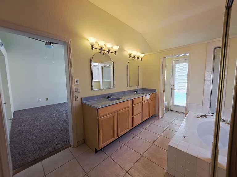 2920 Setting Sun St — Photo 28