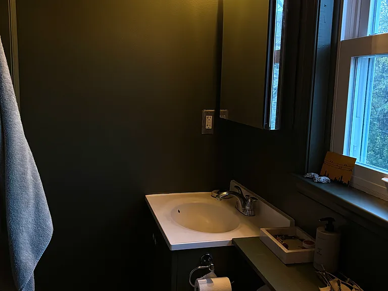 Bathroom 2-upstairs