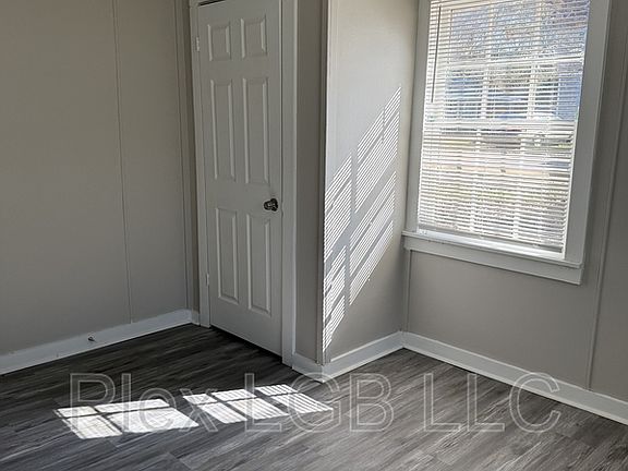 3rd image of 109 Butler St