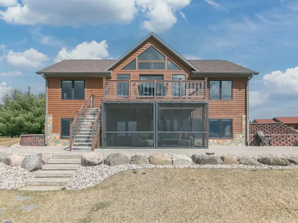 N8481 White Sand Ct, New Lisbon, WI 53950
