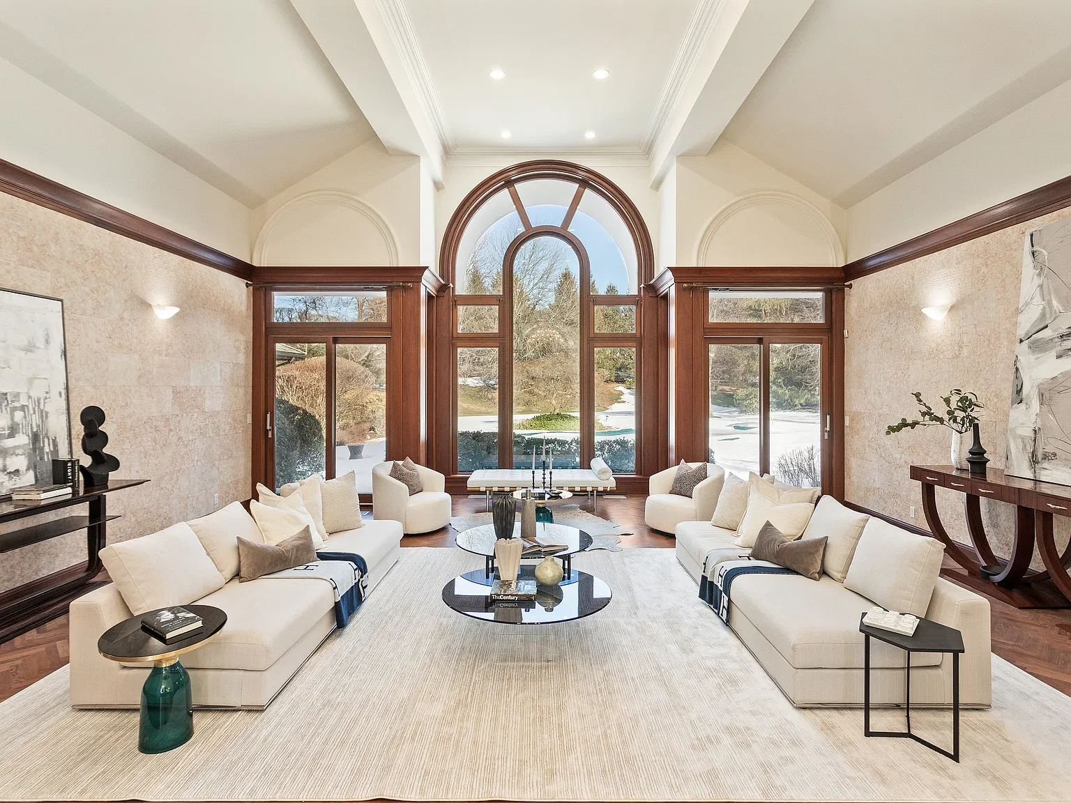 5 bed, 7.5 bath, 9974 sqft, $35,000 — Photo 4