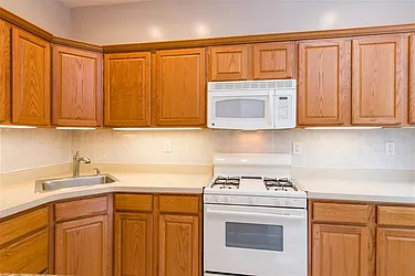 1033 Washington Street