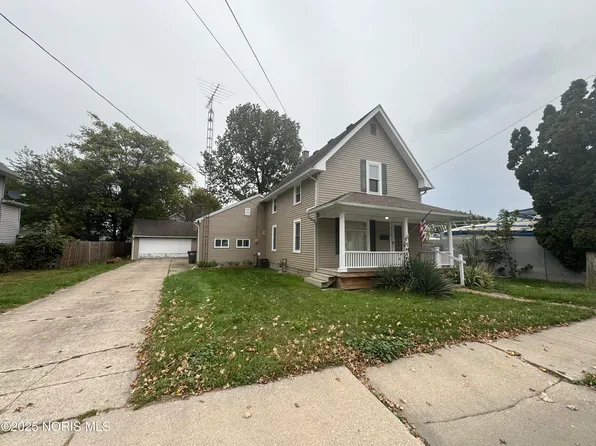 6138 Edgewater Dr, Toledo, OH 43611