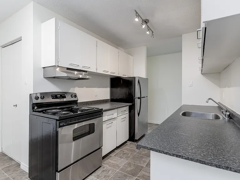 14503 77th St NW — Photo 3