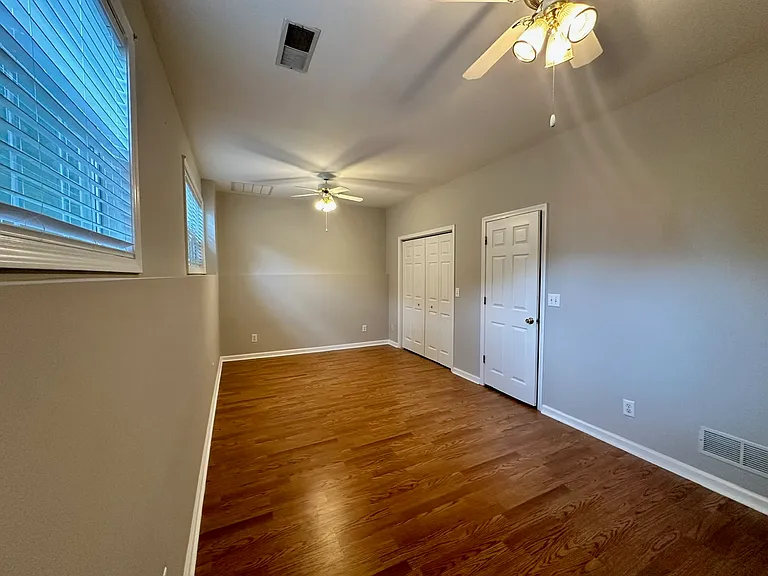 5885 Sarah Orr Ln — Photo 31