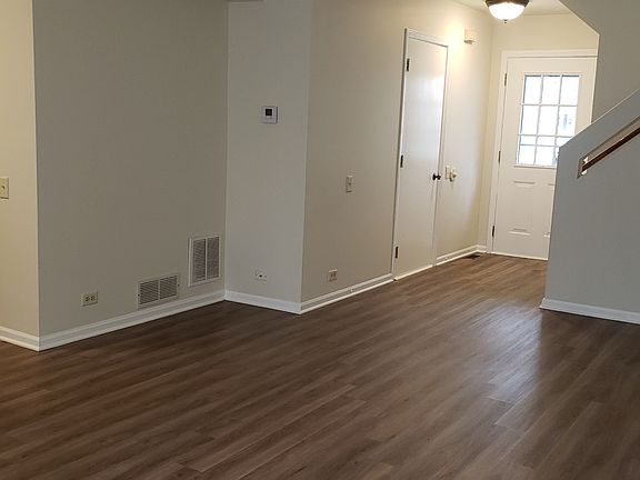 5th image of 1661 Pebble Beach Cir #1
